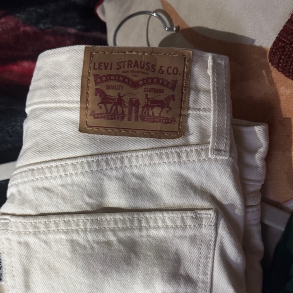 Levi's Cream Flare & Wide Leg Jeans
